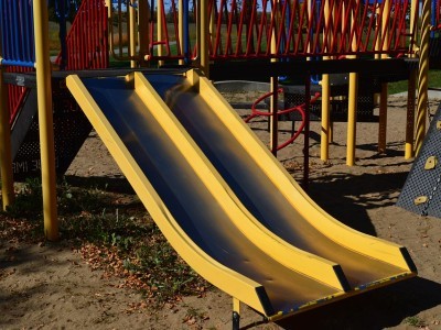 Детская горка: когда конструктивные особенности имеют значение Детская горка: когда конструктивные особенности имеют значение